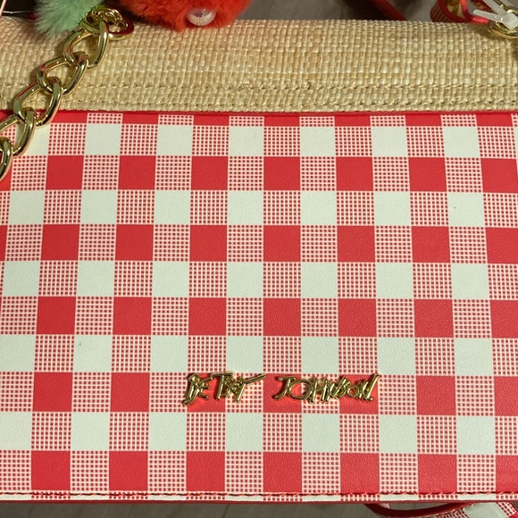NEW Betsey Johnson Straw Handbag with Red Gingham & Strawberry Accents - Picture 5 of 9